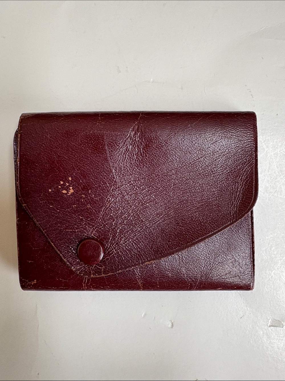 Vintage Pat 1938 Buxton Saddle Hunt Club Leather Key-Tainer in Burgundy & Brass